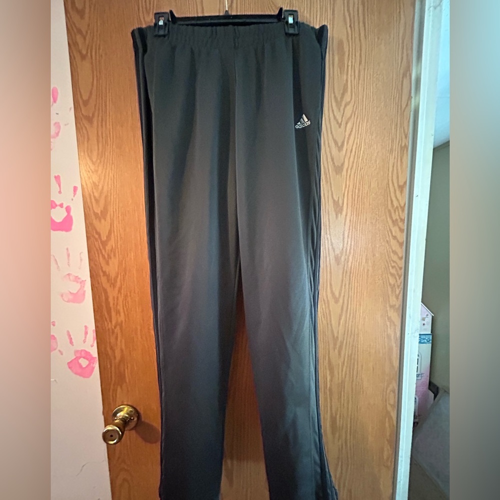 Adidas Gray Sweatpants Classic Athletic Design With Pockets